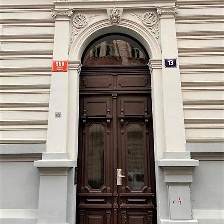 Side Street Apartments プラハ エクステリア 写真