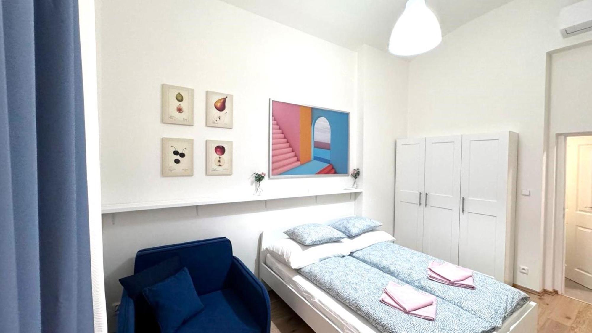 Side Street Apartments プラハ エクステリア 写真